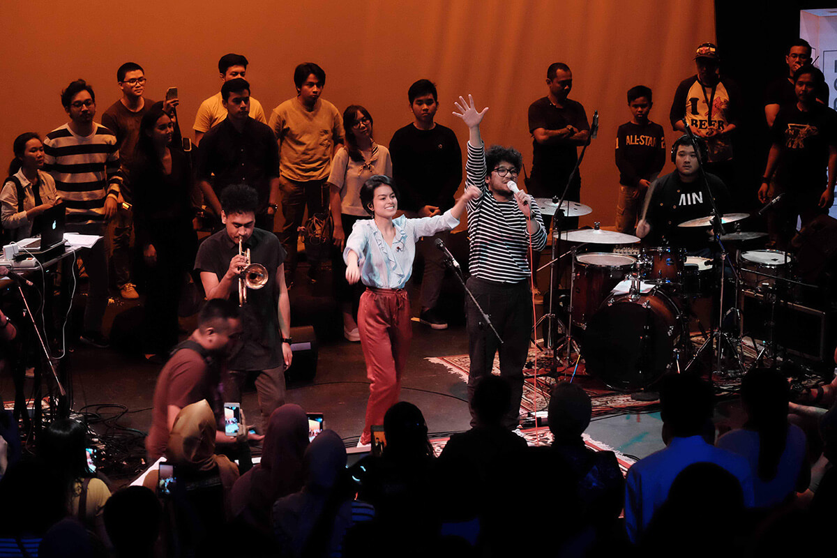 Intimate Tour &quot;3 Cerita 1 Ruang&quot;: Tour Sederhana namun Impactful